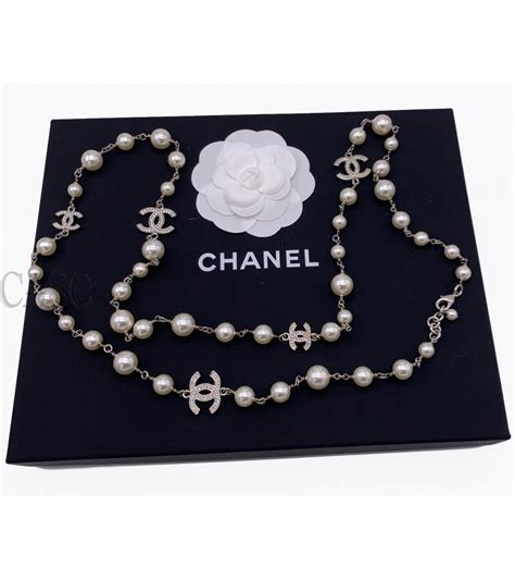 collana chanel perle costo|Chanel collane.